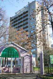 &nbsp;12-этажный спальный корпус