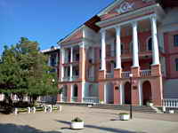 �������