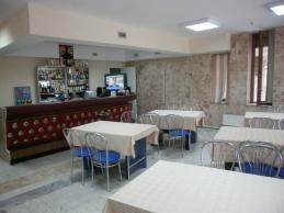 лобби-бар в парк-отеле Марат