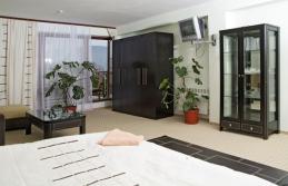 &nbsp;Гостиничный комплекс Веселый Хотэй супер люкс