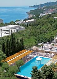 &nbsp; парк-отель Марат вид из окон виллы парк Чаир