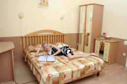 Времена года, Ялта, Крым. Двухместный номер Б