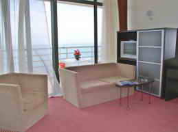 Отель Аквапарк, номер панорамный