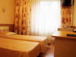 Времена года, Ялта, Крым. Двухместный номер Б