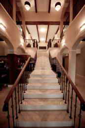 вилла Надя - лестница на 2-й этаж