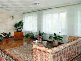 Санаторий Хрустальный дворец холл на этаже фото