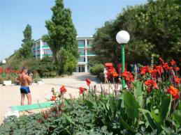 Санаторий Полтава-Крым территория фото