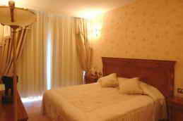 Отель Алые Паруса, номер сьют (SUITE), спальня