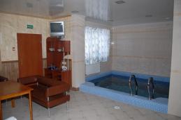 Отель Миргород, Бассейн в сауне