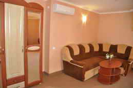 &nbsp; отель Феодосия Крым Феодосия номер люкс