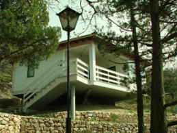 База отдыха Изумруд 2 Ласпи Крым Бунгало коттедж фото