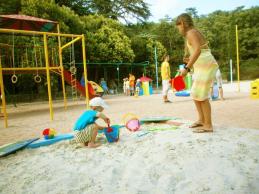 детская площадка в отеле Марат