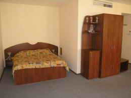 Отель Поляна Сказок, Ялта, Крым. Люкс-студио