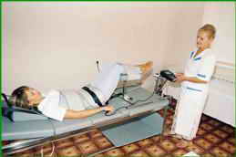 Времена года. Реабилитационное отделение. Сухое вытяжение позвоночника на тракционном столе TRA Computer