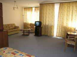 Отель Поляна Сказок, Ялта, Крым. Люкс-студио