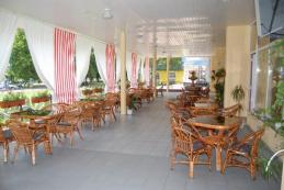 Отель Миргород, Летняя площадка ресторана