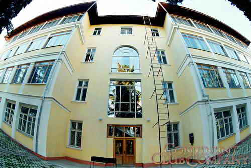 �������