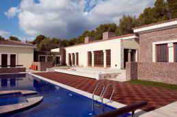 Резиденция Крымский Бриз вилла Ласточка бассейн