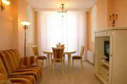 Отель Алые Паруса, номер сьют (SUITE), столовая